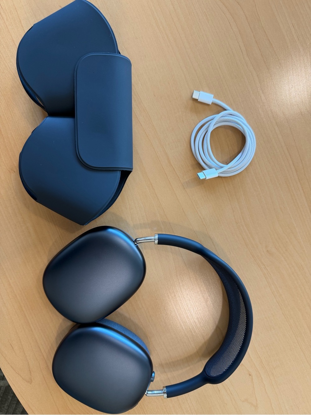 Apple AirPods Max 2 USB-C Midnight | Like New | Never Worn